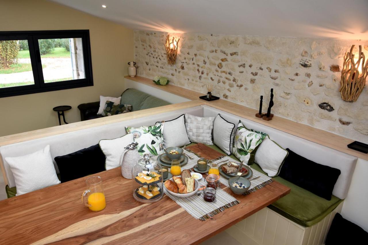 Girauderies Chambres D'Hotes/B+B Floirac  Экстерьер фото