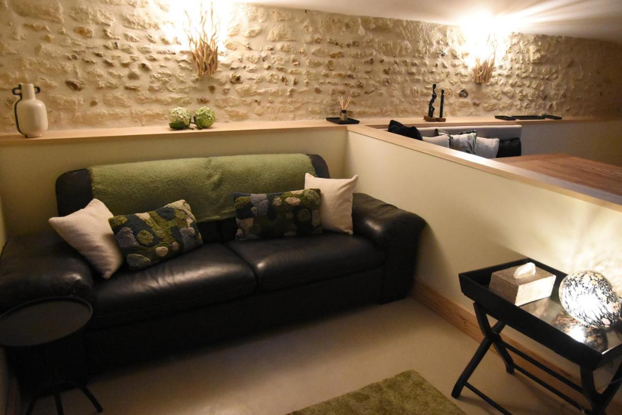 Girauderies Chambres D'Hotes/B+B Floirac  Экстерьер фото