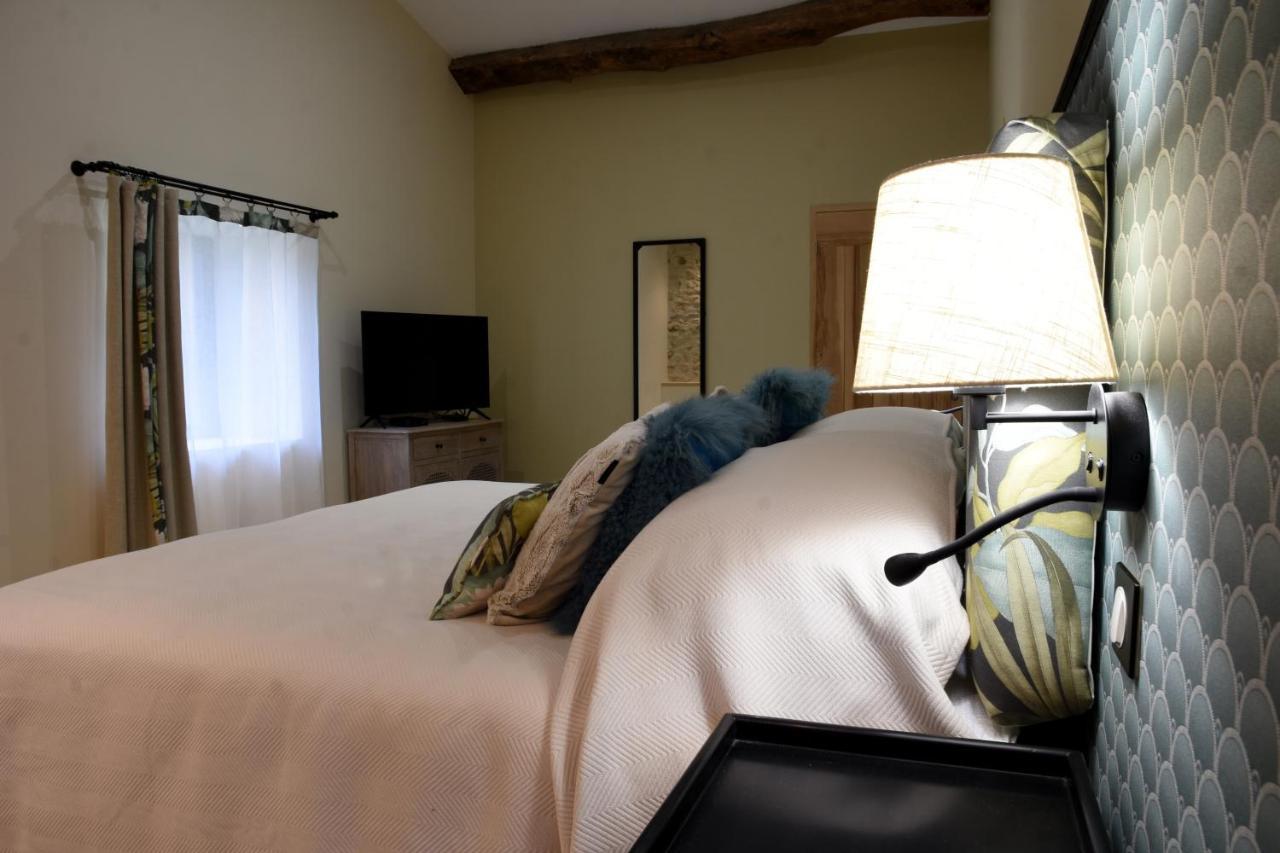 Girauderies Chambres D'Hotes/B+B Floirac  Экстерьер фото